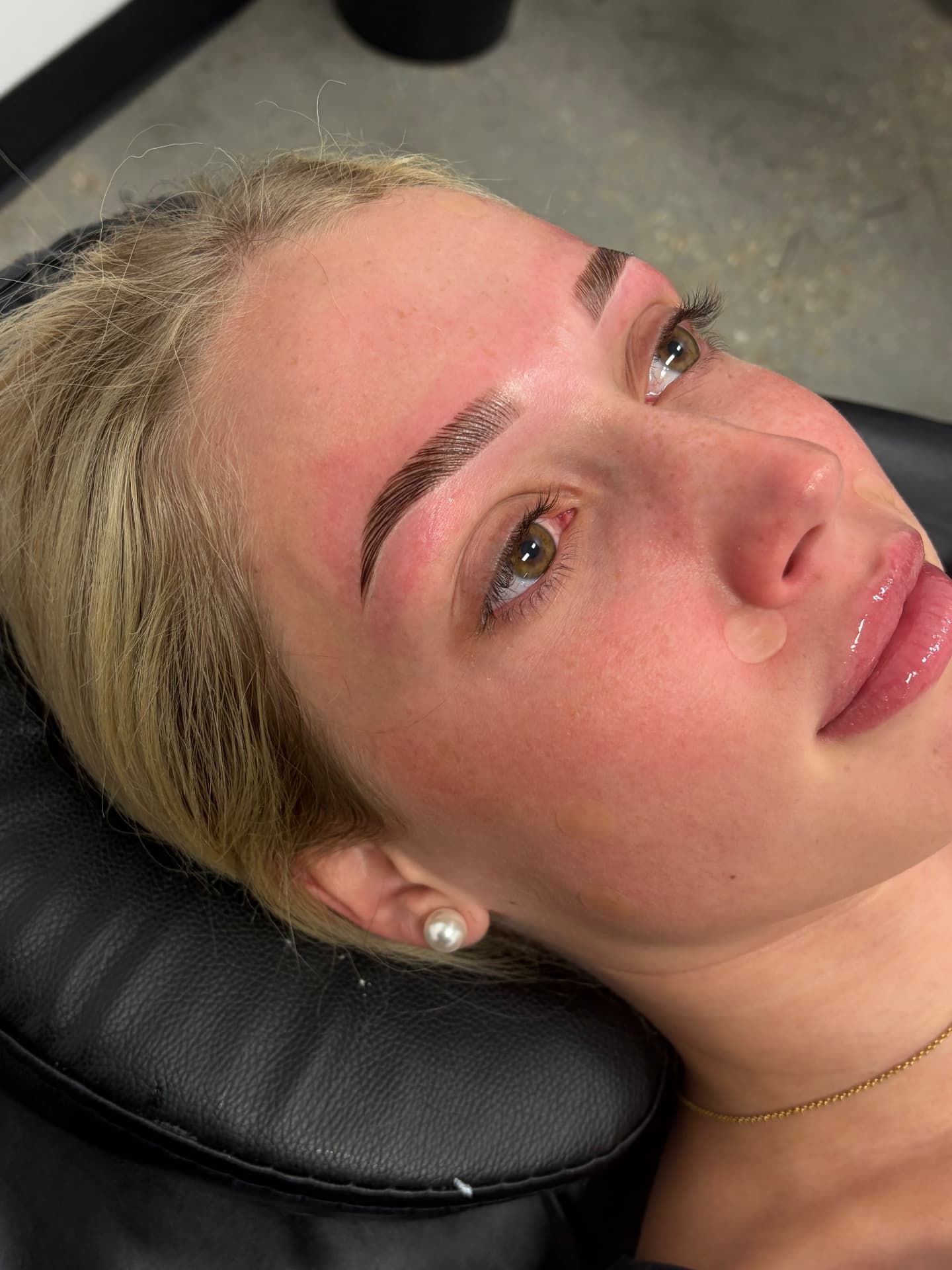 Brow sculpt before and after preview